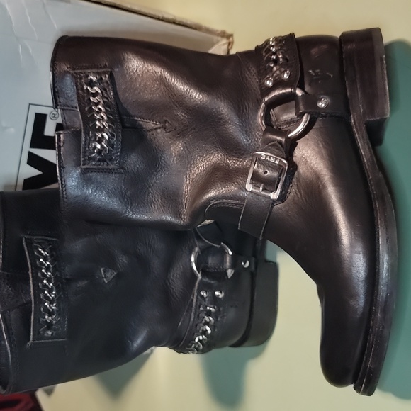 Frye Jenna Chain Moto Boot - Picture 10 of 16